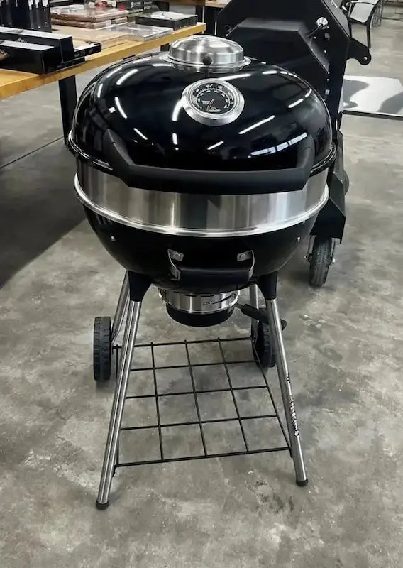 Local Special, Floor Model, Napoleon PRO22K Kettle Grill