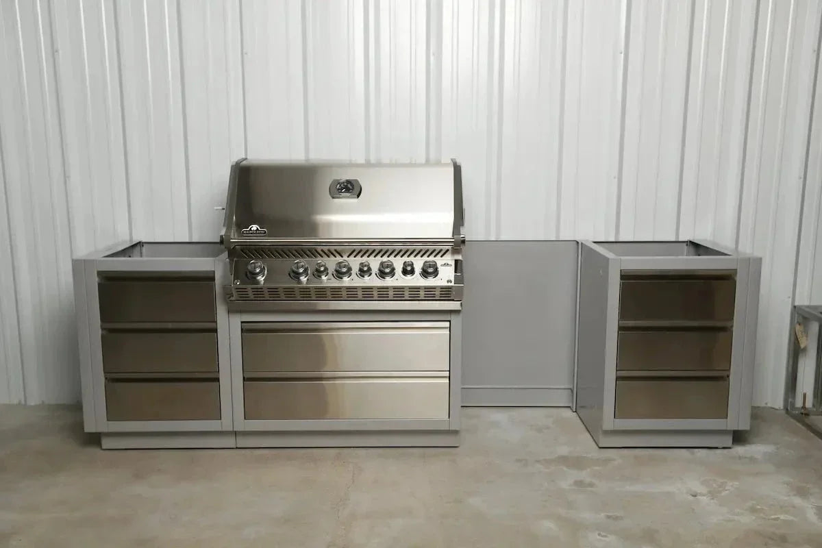 Local Special, Napoleon Oasis Display with BIPRO665RBNSS-3, Natural Gas Grill