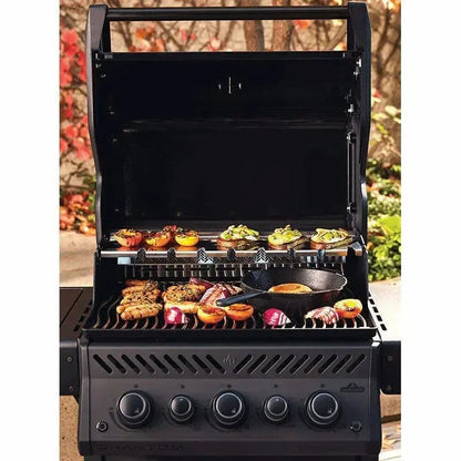 Napoleon Grills Phantom Rogue 425 RSIB Gas BBQ Grill