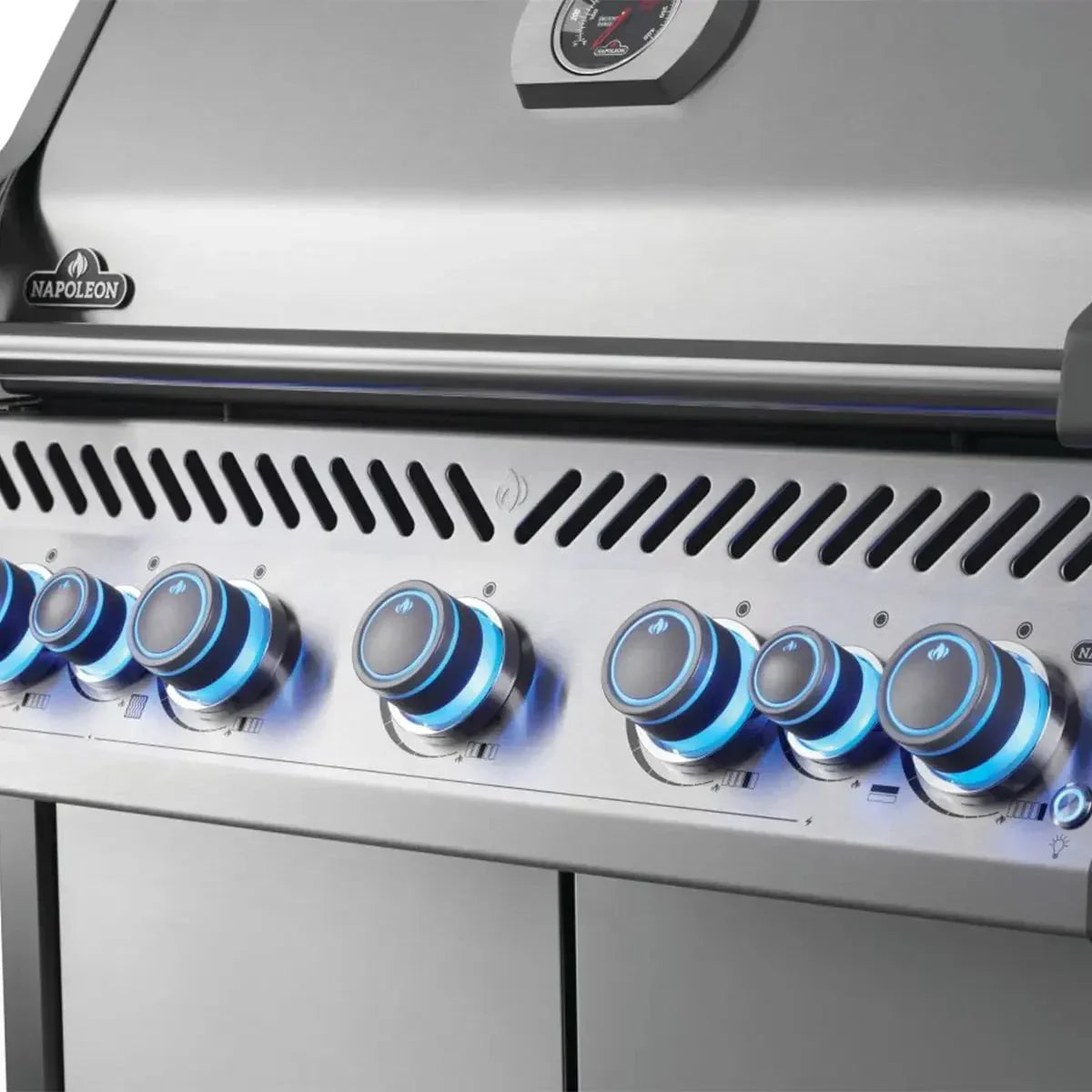 Napoleon Rogue PRO-S 625 Gas BBQ Grill with Infrared Side and Rear Burners